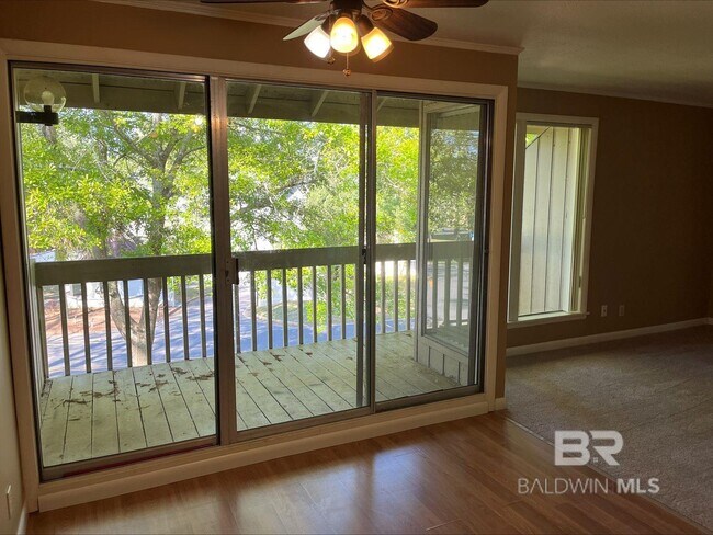 Photo - 2069 Sea Cliff Dr N