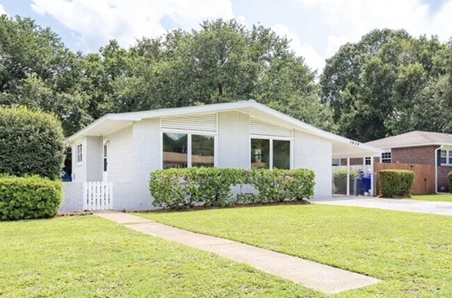3 Bedroom 2 Bath House in Memminger Hall -... - 3 Bedroom 2 Bath House in Memminger Hall -...