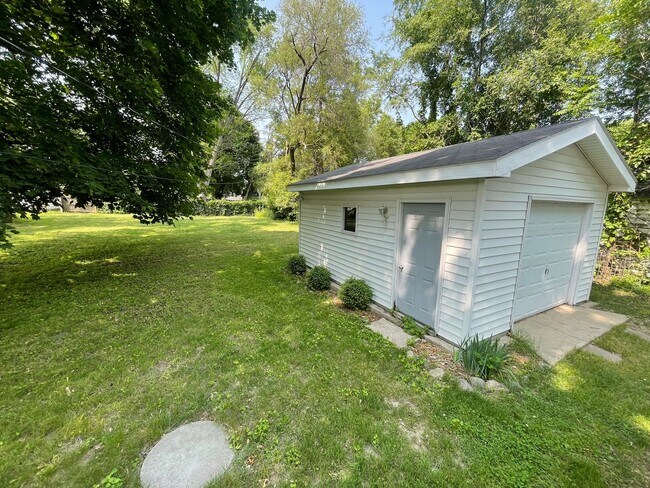 Photo - 3 bedroom 2 bath home