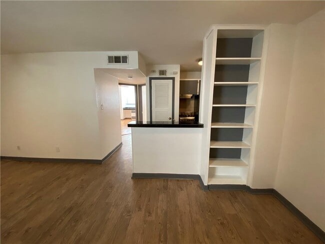Photo - 4306 Avenue A Unit 113