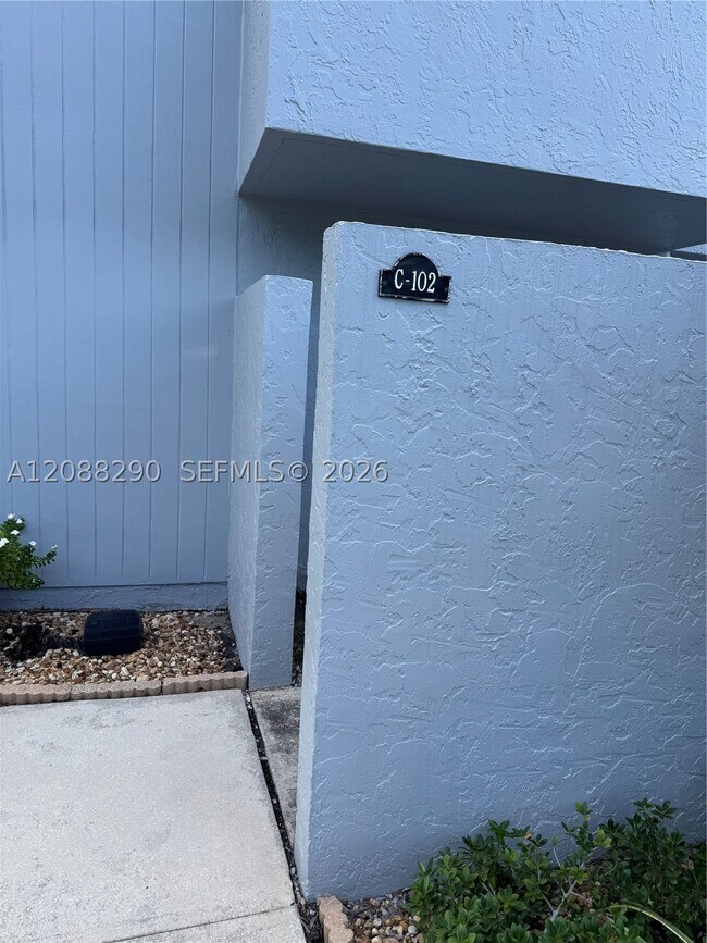 Photo - 25 Deer Creek Rd