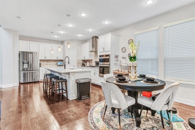 Photo - 430 Pasco Rd