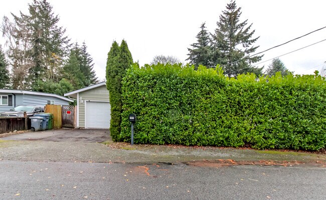 Photo - 7414 21st St W