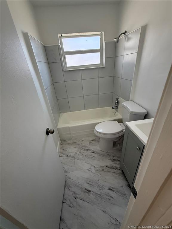 Photo - 2550 42nd St Apartamento Unidad B