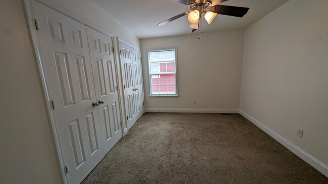 Photo - 157 Dennis Dr