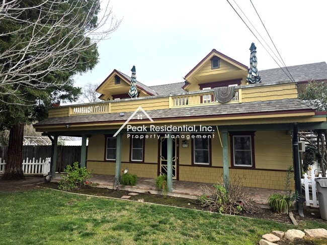Photo - Charming 2bd/1ba Victorian Duplex