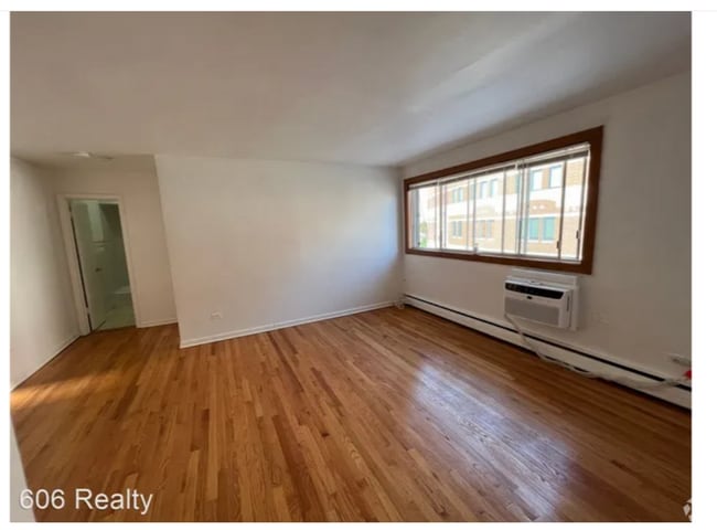 Building Photo - 1410 W Juneway Terrace Rental