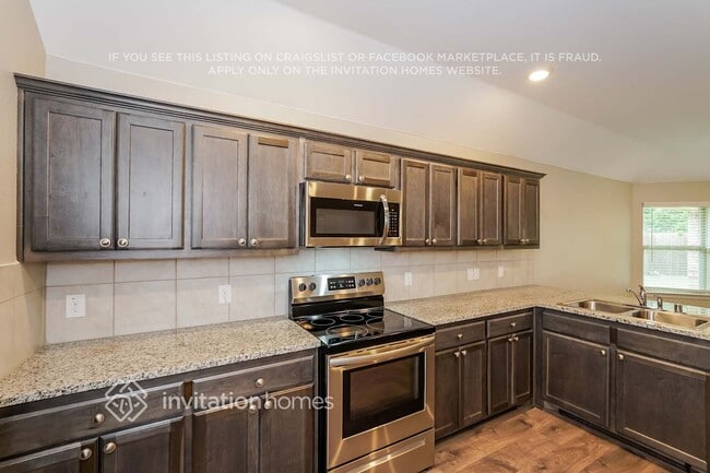 Photo - 1532 Woodlake Dr