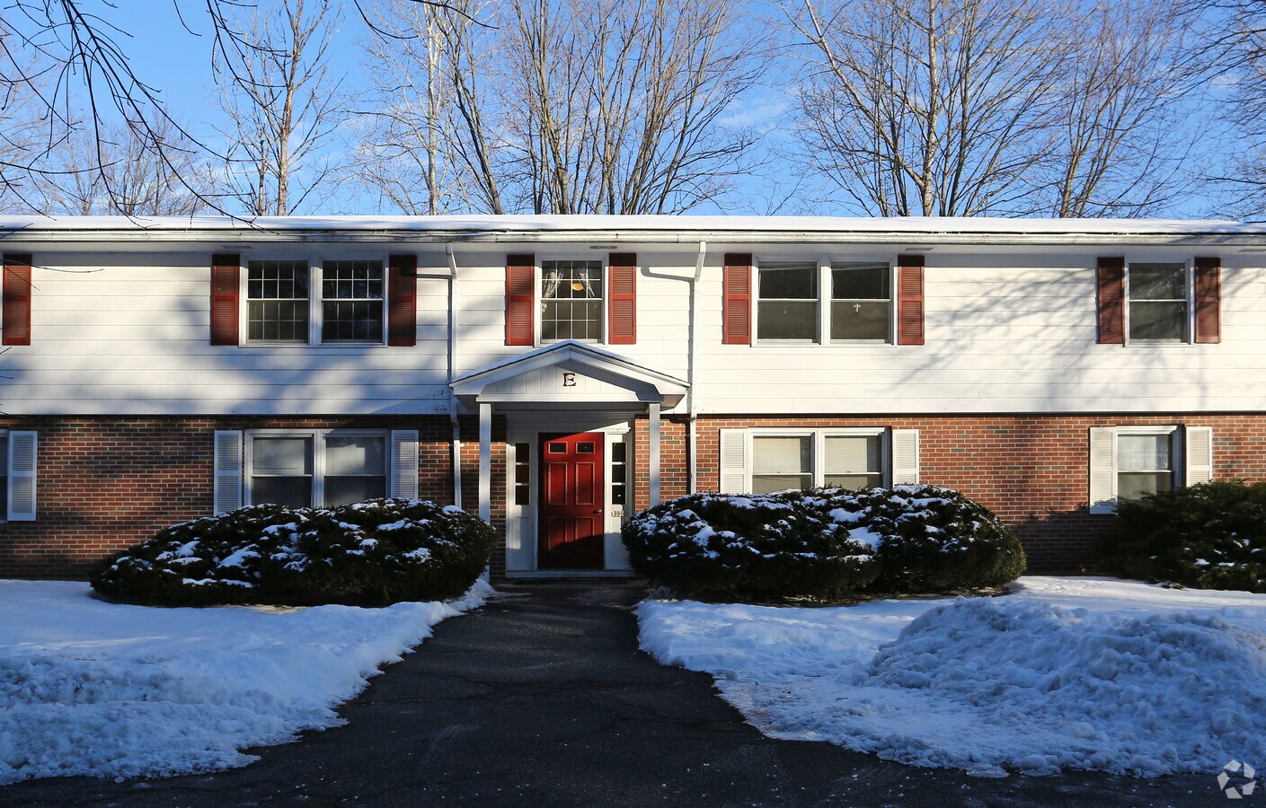 Photo - Pioneer Valley Apartments