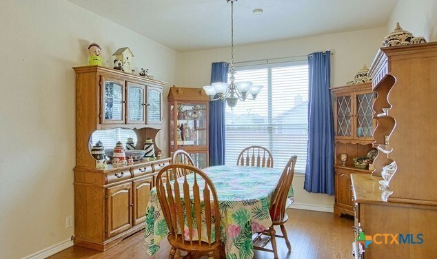 Photo - 145 Kipper Ave