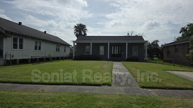 Building Photo - 5815 Catina St