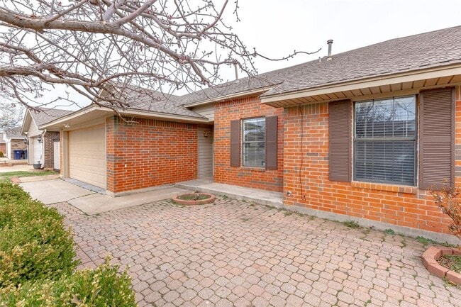 Photo - 10304 Southridge Terrace