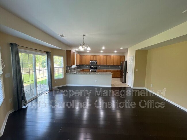 Building Photo - 9309 Seamill Rd Rental