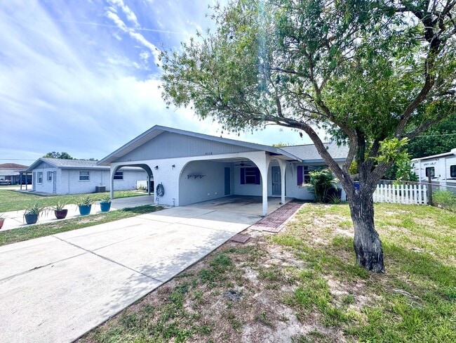 Photo - 4116 62nd St W