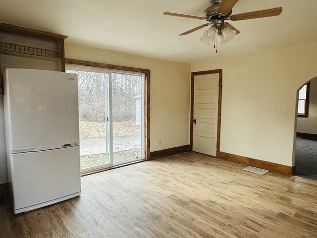 Photo - 340 N Mill St