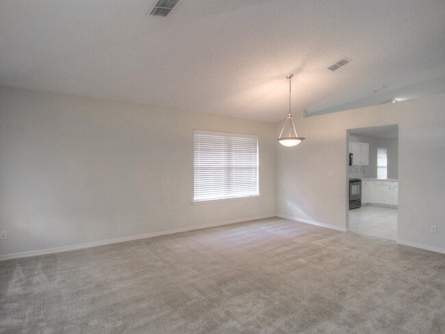 Photo - 7317 Ironside Dr E