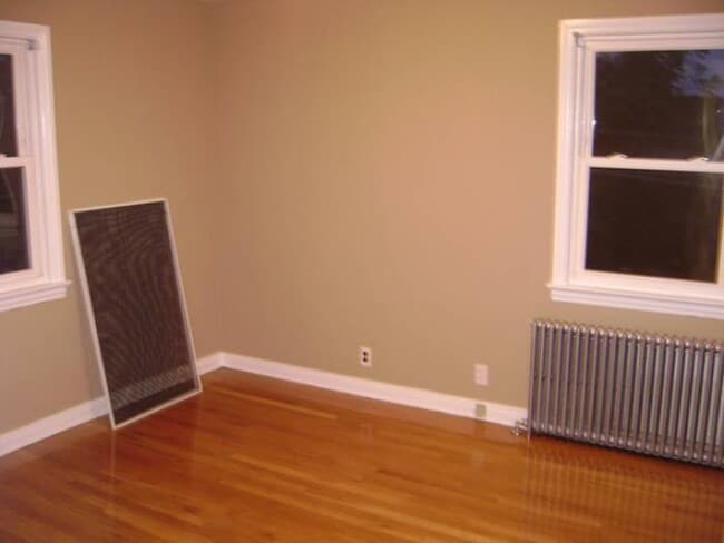 Photo - 28 Wolfle St