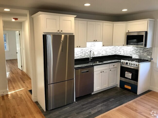 Building Photo - 7 Perry St Unit 1R Rental