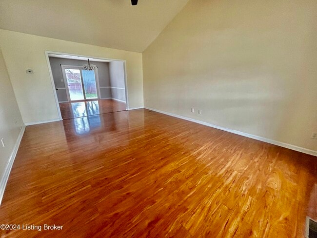 Photo - 5009 Cronin Dr
