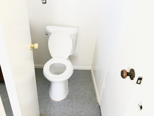 Photo - 1207 W 60th Pl Unit 60th Place