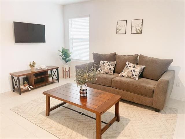 Photo - 136 Honeysuckle St