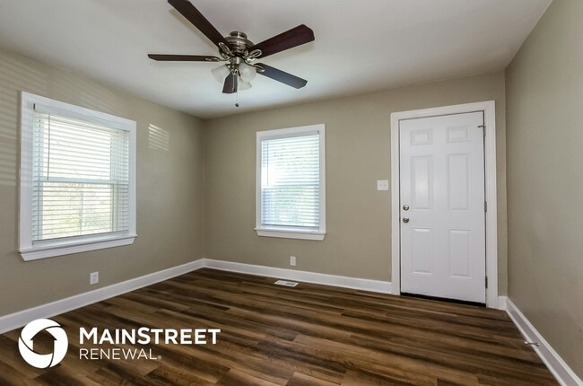 Photo - 928 Holland Ave