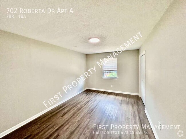 Building Photo - 702 Roberta Dr Rental