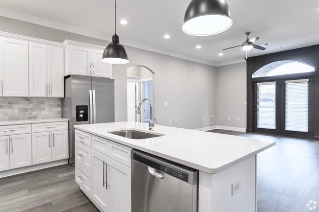 3BR, 2BA