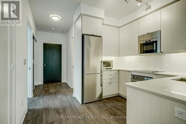 Photo - 101 Erskine Ave Unit 321