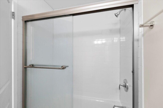 Photo - 0 bedroom in Chicago IL 60610 Unit 807