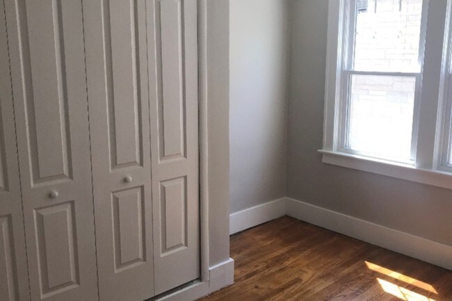 Photo - 800 S Main St