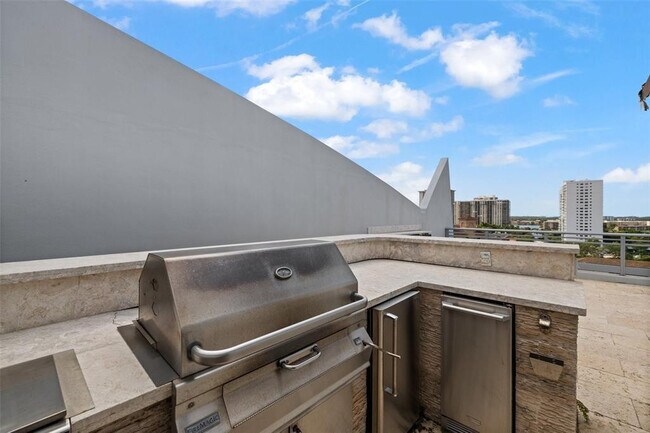 Photo - 2950 NE 188th St Unit 510