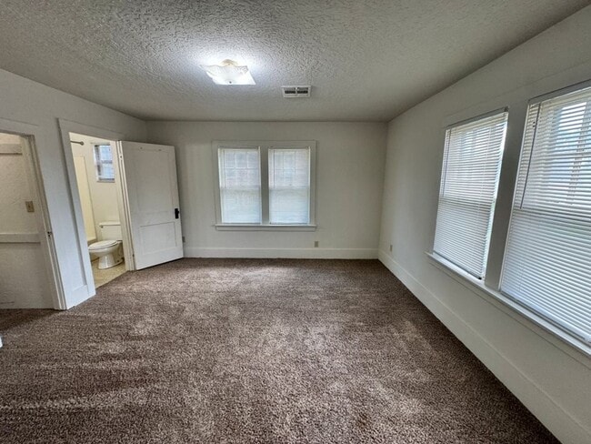 Photo - Game day and private campus parking, this cute 1 bed is conveniently located and ready for move in!