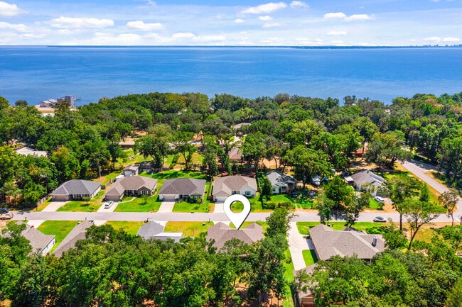 Photo - 61 Spruce St