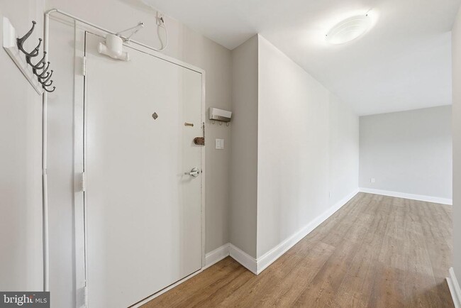 Photo - 2400 41st St NW Unit 500
