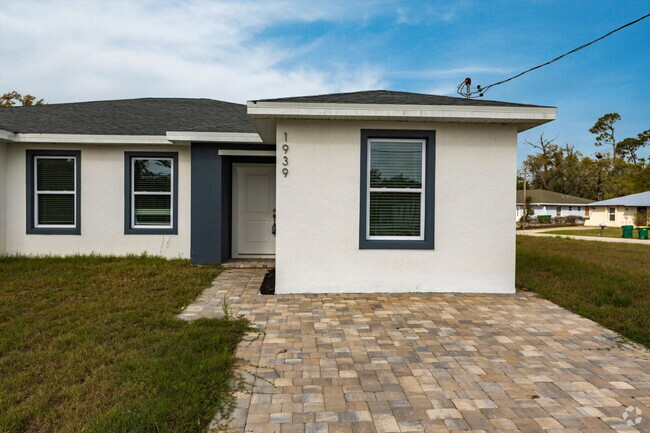 Building Photo - BRAND NEW Construction, 3 bed / 2 bath Ren... Rental