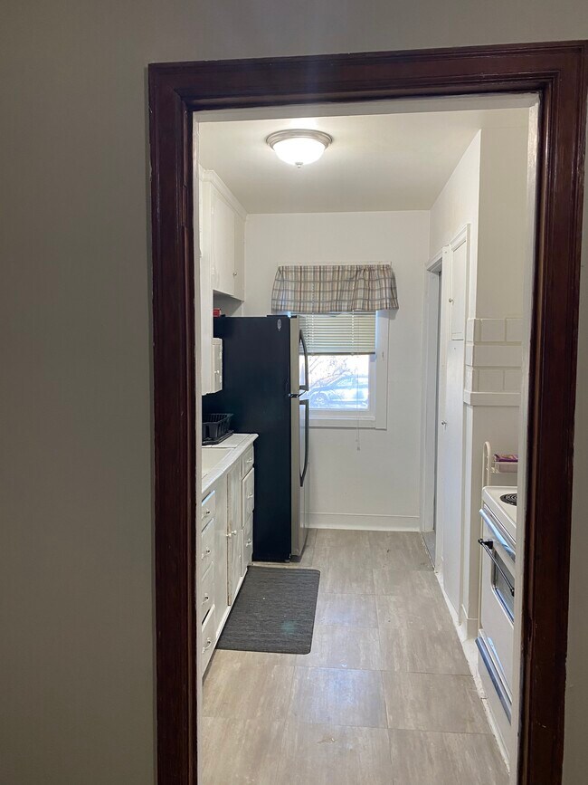 Photo - 1520 E 17th St Unit A