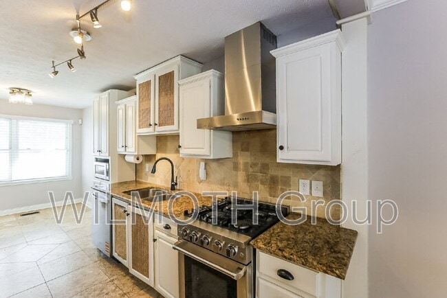 Photo - 1026 N New Jersey St