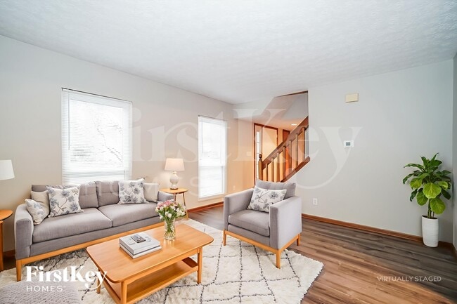 Photo - 819 Lindenhaven Ct