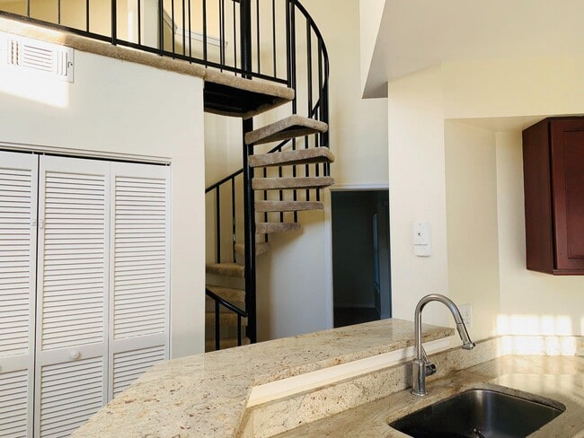 Photo - 14226 Bowsprit Ln Unit 608