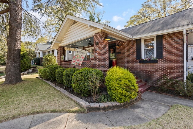 Photo - 211 Grove Rd