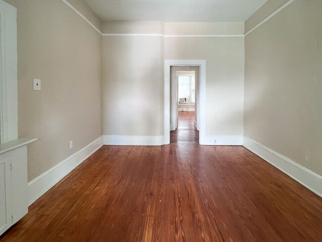 Photo - 1BR/1BA UPDATED Apartment in Duck Pond Area - Available Early August!