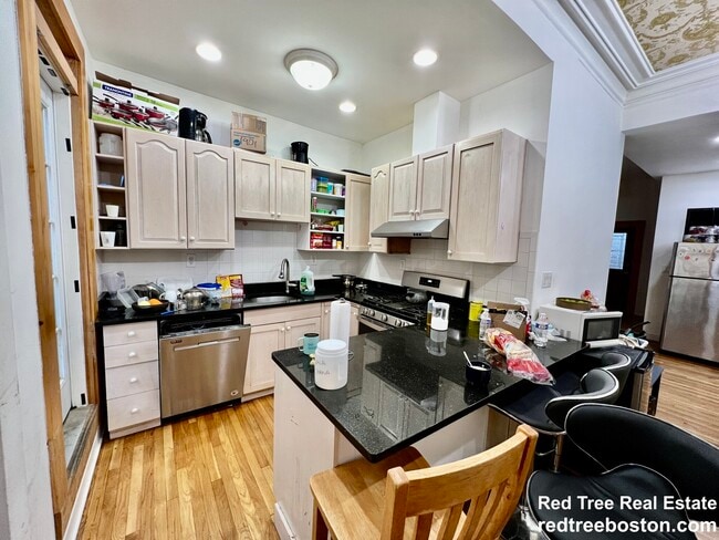 Building Photo - 23 Highland Park Ave Unit 2 Rental