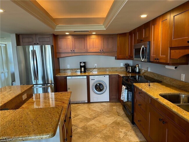 Building Photo - 2305 Gulf Shore Blvd N Unit 313