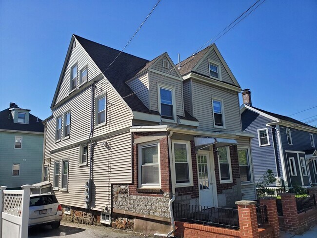 Photo - 18 Nonantum Pl Unit 1