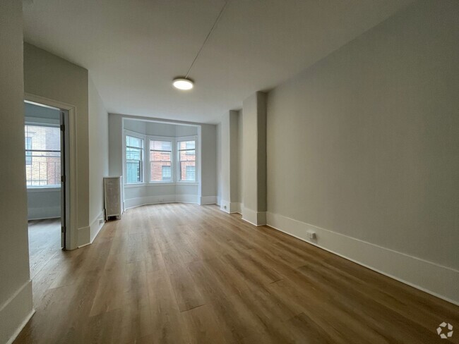 Building Photo - Incredible 3 bedroom apartment - Beacon Hill