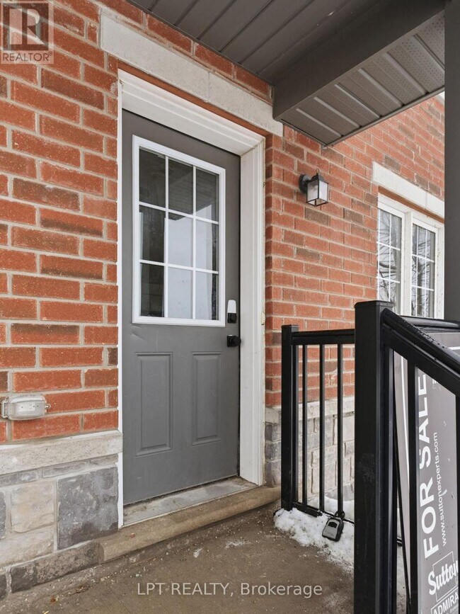 Photo - 244 Penetanguishene Rd