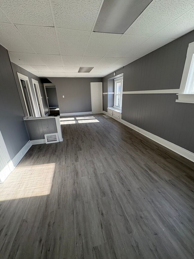 Building Photo - 3441 W 56th St Unit DN