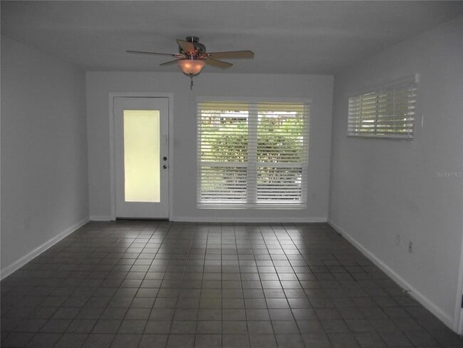 Photo - 413 NW 35th Ter