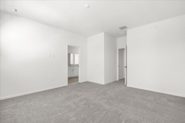 Photo - 2911 Transformation Wy